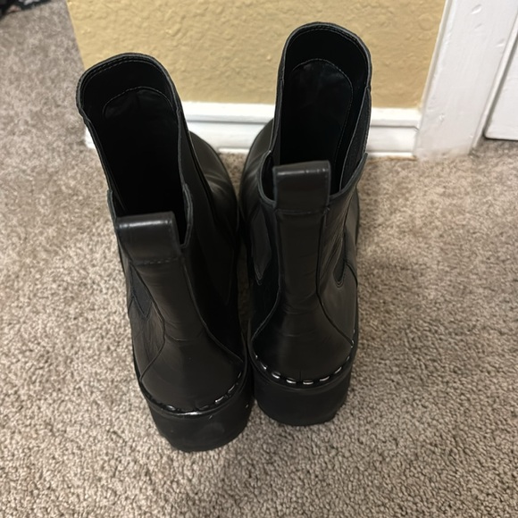 Vince Camuto black boot - Picture 4 of 4